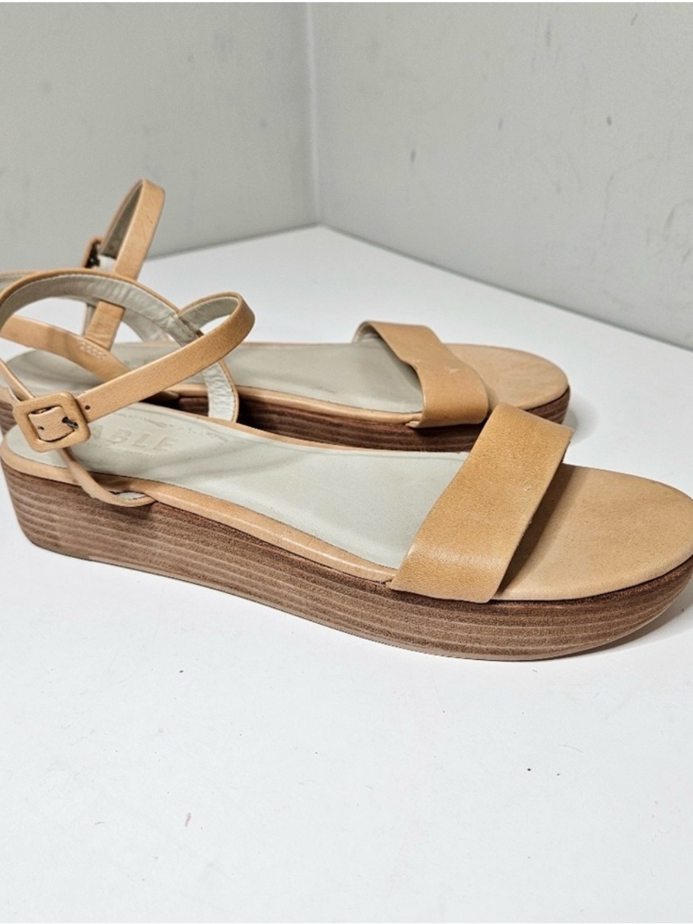 Able Larissa Platform Sandals Camel Nude Tan Leather Women's 9.5